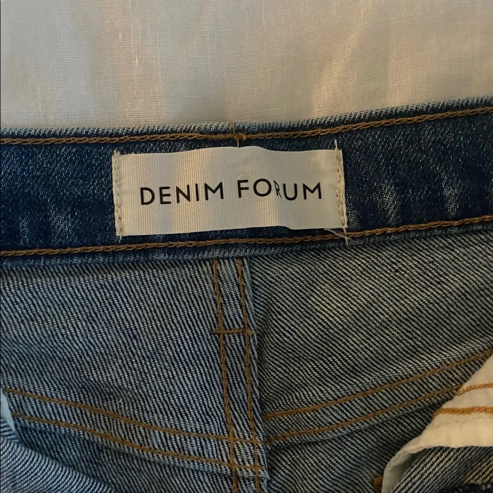 EUC Aritzia Denim Forum The 50s Arlo Short High Rise Hi-Rise Jean Shorts size 27